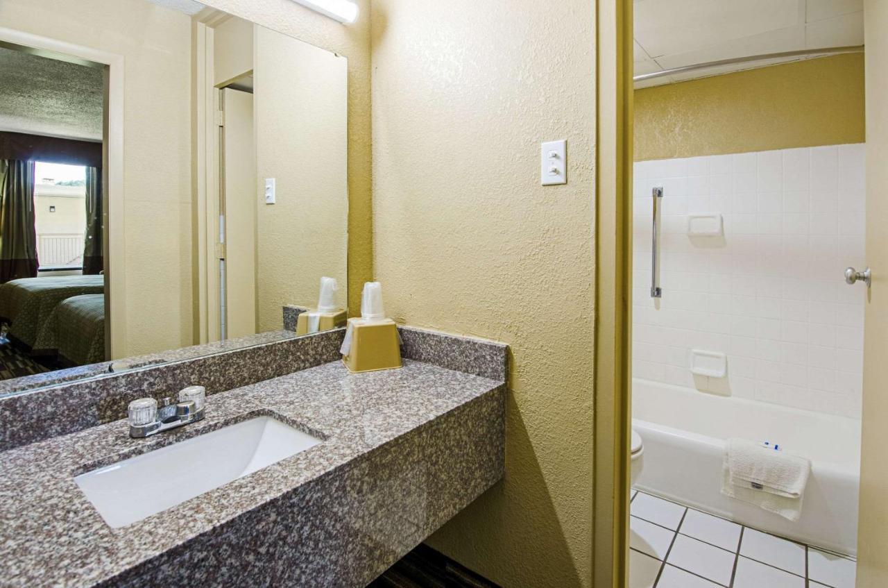 Travel Inn Bristol Near State Street מראה חיצוני תמונה